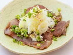Charcoal-grilled beef tongue with green onion, salt and ponzu sauce
