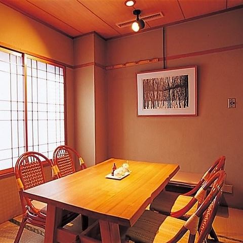 A 5-minute walk from Nagoya Station, a long-established store with a history of half a century, perfect for special occasions.