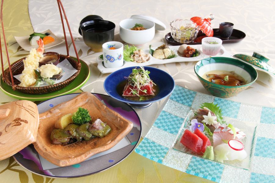 ≪主菜是近江牛！使用色彩鲜艳的时令食材的豪华套餐≫ 彩见怀石料理【8,800日元（含税）】