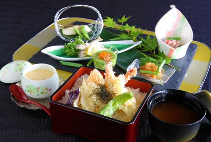 ランチ:彩り御膳≪3,000円(税込)≫
