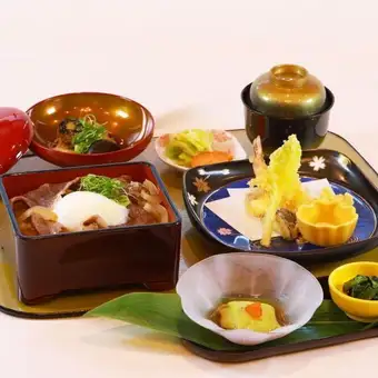 ランチ：彩り御膳≪3,000円（税込）≫