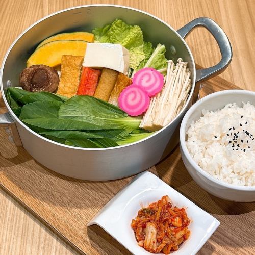 体に染みる！【特製利尻昆布スープ鍋】出汁の旨みが際立つ、優しく深い味わい