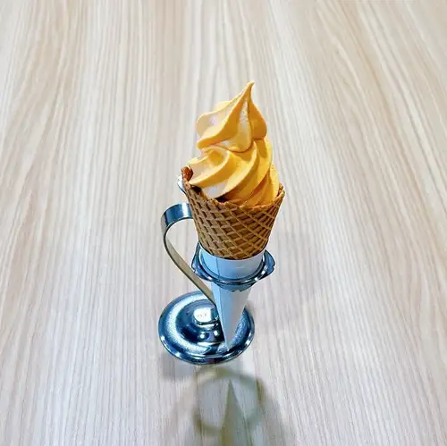 メロンソフトクリーム　Melon Soft Cream