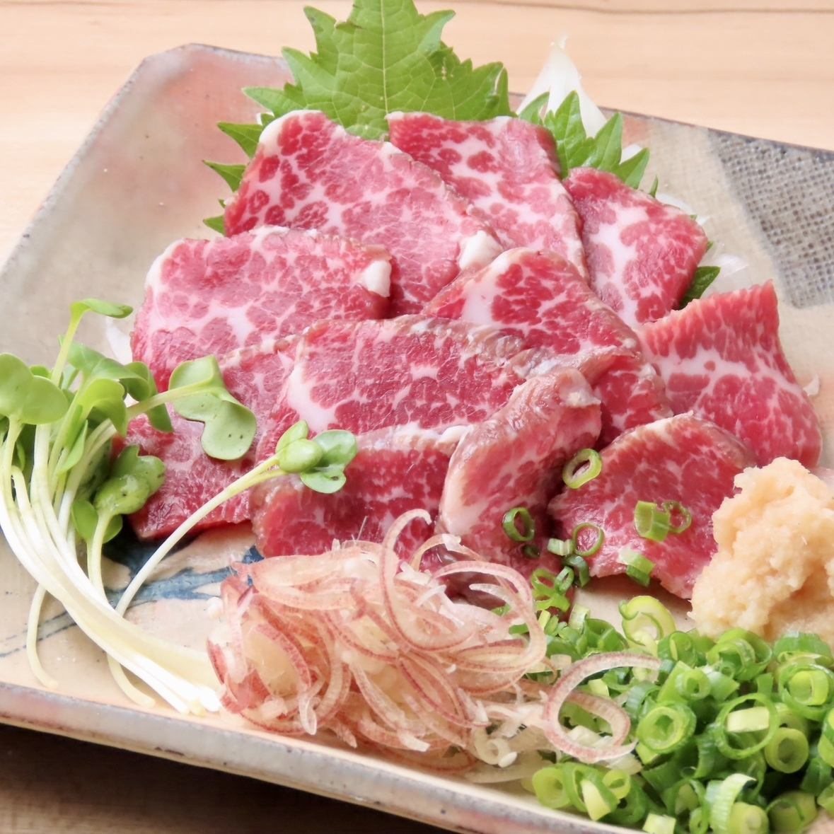 美味しいものを少しずつ楽しめる料理をアラカルトで♪