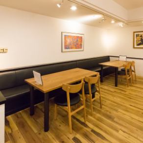 ソファー席もご用意しております