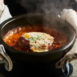 デミグラスハンバーグドリア