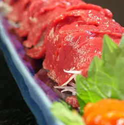 [Aizu specialty: horse sashimi] Sakura sashimi