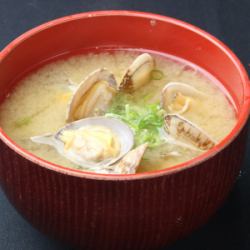 Miso soup with clams