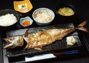 Salt-grilled fatty mackerel set meal