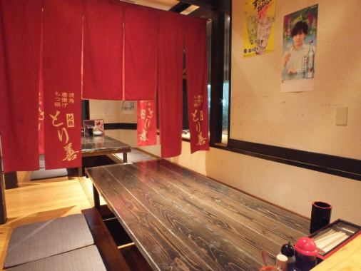 Equipped with digging seats ★ Can accommodate up to 60 people! It is a space that boasts a calm atmosphere.Table seats are also available.It saves you the trouble of taking off your shoes and is a perfect space for crispy drinks and crispy rice.