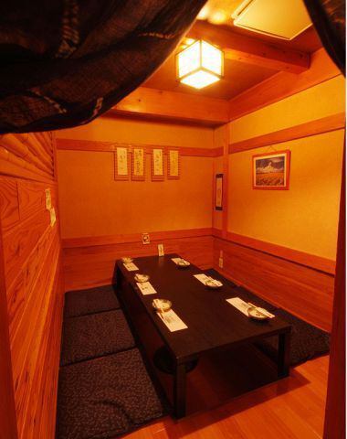 Relax in a sunken kotatsu or semi-private room and have a great time with your friends!
