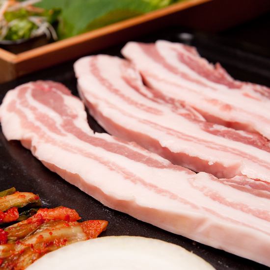 Lots of high-quality Samgyeopsal is also available.