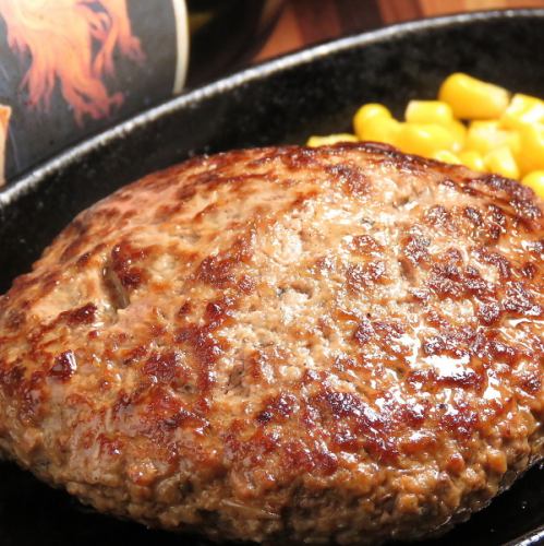 Handmade coarsely ground hamburger steak (take-out also available!)