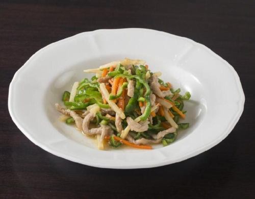 青椒肉絲（チンジャオロース）