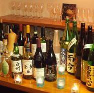 Please give me a selection of alcohol, wine or sake selected by the glass.