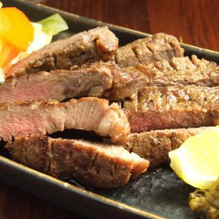 Charcoal-grilled thick-sliced beef tongue