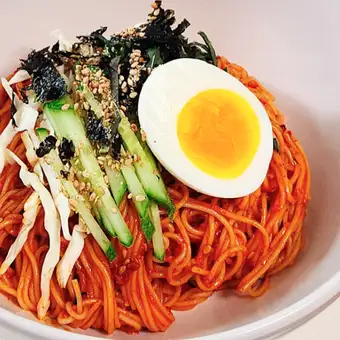 旨辛コチュジャンビビン麺