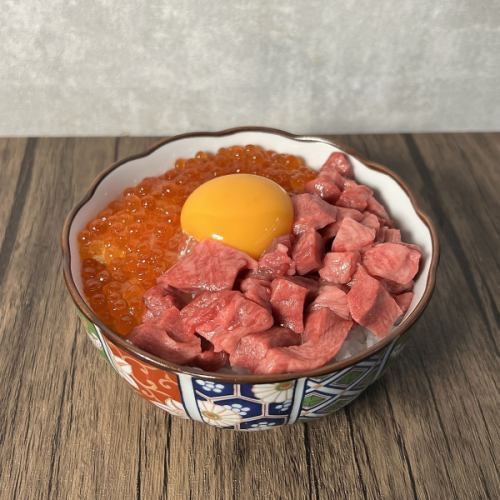 【名物】大トロ×いくらのミニ贅沢丼