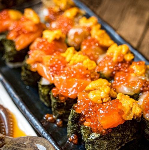 カンジャンケジャン軍艦寿司2貫/カンジャンサーモン軍艦寿司2貫