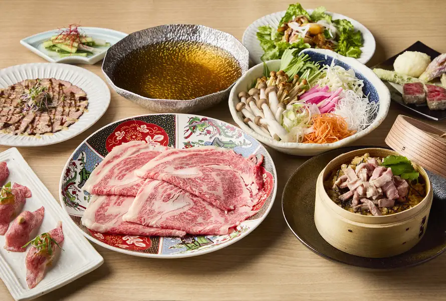土日限定で8000円コースが5000円(税込)でご案内！3時間飲み放題付きで大満足お肉コース