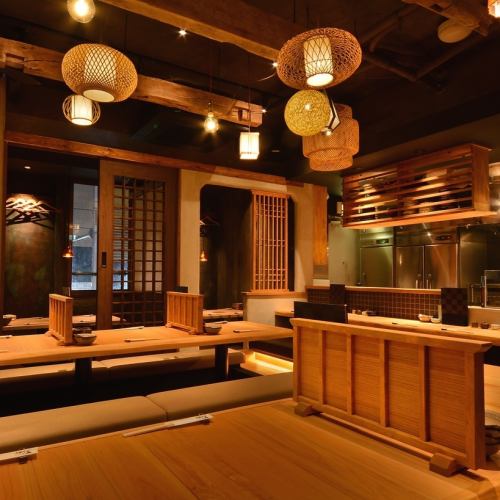 <p>A calm atmosphere is also a date use ◎ The counter seat offers a freshly cooked tempura directly from the craftsman so you can enjoy it visually.Spend a memorable time with a wealth of fine liquors with a selection of tempura and rare brands.</p>