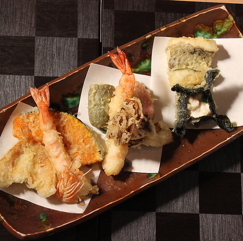 Enjoy your meal in our calm and stylish restaurant♪