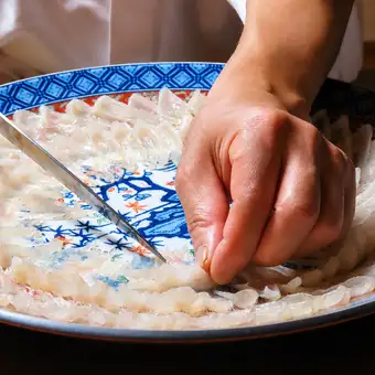 【特別なお席に】天然とらふぐ刺しと旬食材で彩る贅沢会席　9品　16,500円