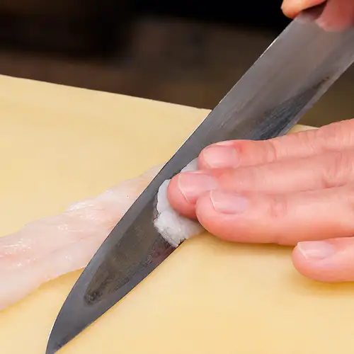 The master's technique.A superb delicacy featuring natural pufferfish from Miyagi Prefecture.
