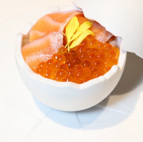 三文鱼和三文鱼籽迷你米饭