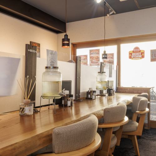 お一人様歓迎のカウンターあり