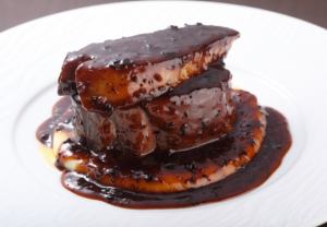 牛フィレ肉とフォアグラの王道ロッシーニ