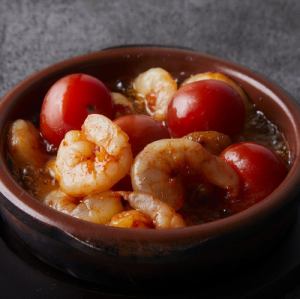 海老とミニトマトのアヒージョ