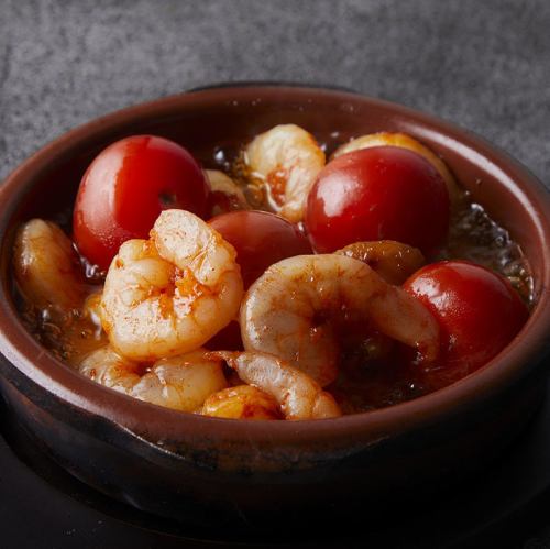 海老とミニトマトのアヒージョ