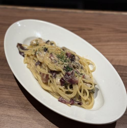 牡蠣とイタリア野菜のペペロンチーノ