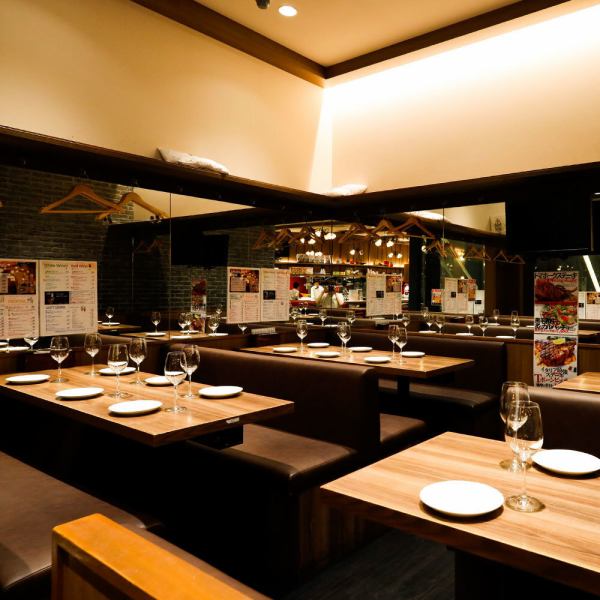 【ピアノ生演奏と楽しむイタリアン】リアルサウンドならではの迫力ある音色はお客様を"非日常"へと誘います♪美味しい料理と楽しむ生演奏は毎日定刻の開催で各回40分♪■月～金…18:00～/19:00～/20:00～■土・日・祝…12:00～/13:00～/14:00～/18:00～/19:00～/20:00～。最高のエンターテイメントをお楽しみください♪