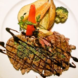 リブアイステーキ　ハーブバターソース