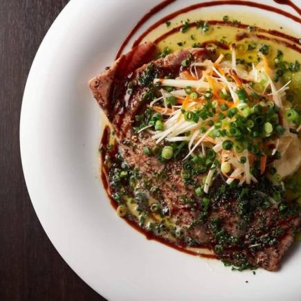 前菜～メインまで、当店の魅力を存分に楽しめる充実のお任せコース5500円(税込)