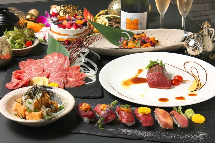 On this holy night, enjoy melt-in-your-mouth premium Japanese black beef and the finest horse meat sashimi at a special dinner for 7,000 yen instead of 8,000 yen