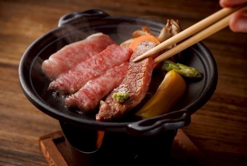 近江牛ロースの陶板焼き