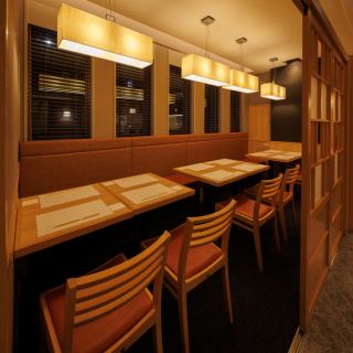 【完全個室】料亭の様な落ち着いた洗練された和空間へご案内いたします。お仕事帰りの飲み会、ご友人とのお食事,デートにぴったりなくつろぎ和空間をご提供します。