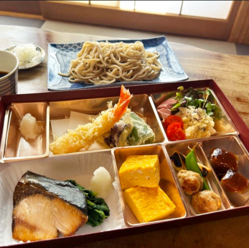季節を味わう折り詰め弁当