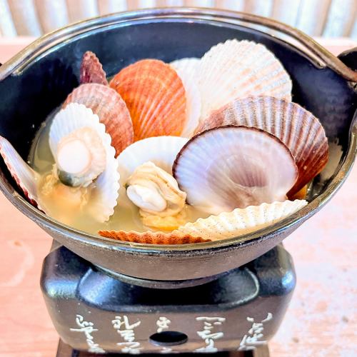 北海道新鲜扇贝的船上汤