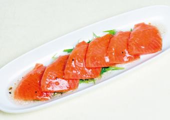 日式鮭魚生牛肉片