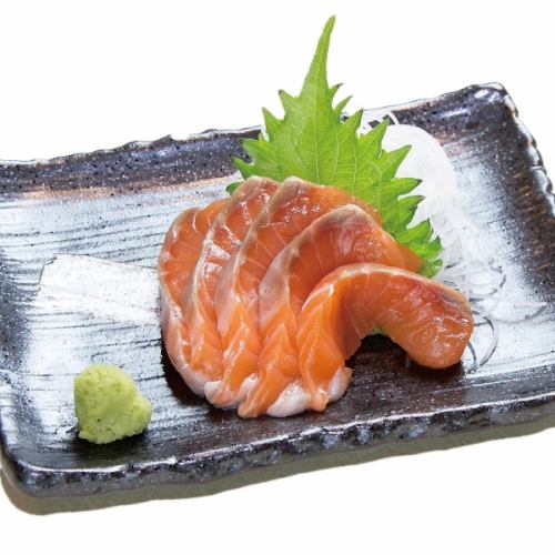 natural salmon sashimi