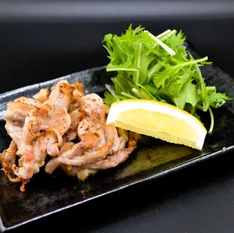 Salt and lemon grilled chicken neck
