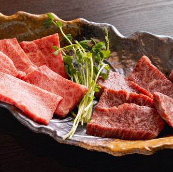 炭火×自家製塩だれで味わう◎黒毛和牛の贅沢な旨み