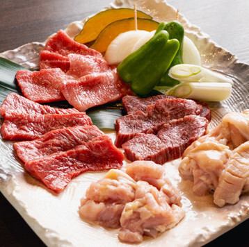 【ご家族でのお食事に】ボリューム満点◎ファミリーセット!人気の部位をみんなで囲んで楽しく炭火焼肉♪