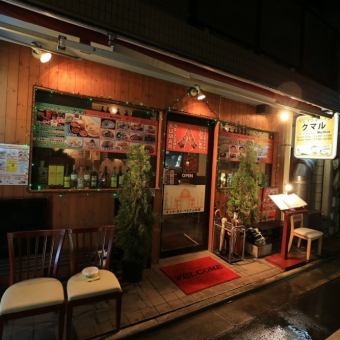 【貸切利用20名様～】最大34名様までご利用いただける広々とした店内で、エスニック料理を楽しむ宴会が可能です♪全席レイアウトは自由に変更できるテーブル席をご用意しており、お客様のスタイルに合わせてご利用いただけます。お気軽にお問い合わせください！