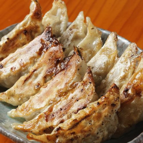名物★まじめやの餃子！