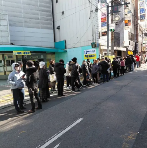 オープン初日には行列が・・・